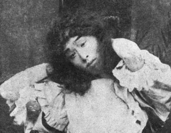 李叔同年少喜歡貓，人在東京留學(xué)，特意發(fā)電報(bào)回家：貓安否