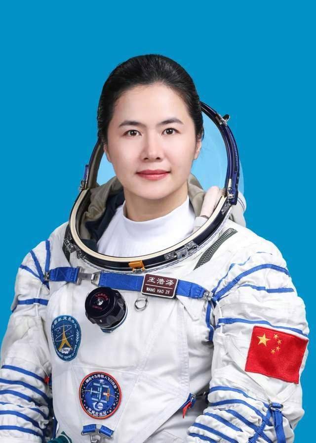 神舟十九號明天發(fā)射！90后要上太空了，簡歷公布！中國人登月，也有最新消息