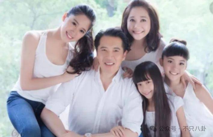 前幾年還被嘲長得土，如今逆襲成大美女了？！