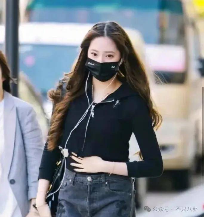 前幾年還被嘲長得土，如今逆襲成大美女了？！
