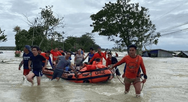 形勢突然有變？沒等解放軍出手，菲81人當(dāng)場死亡，馬科斯要被拉下臺