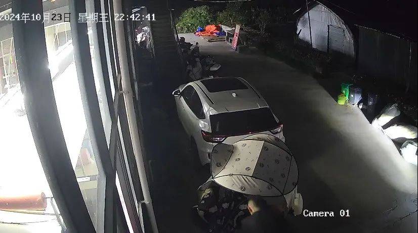 “我車被偷了，車上有塊毒豬肉！”男子深夜報(bào)警，結(jié)局大反轉(zhuǎn)