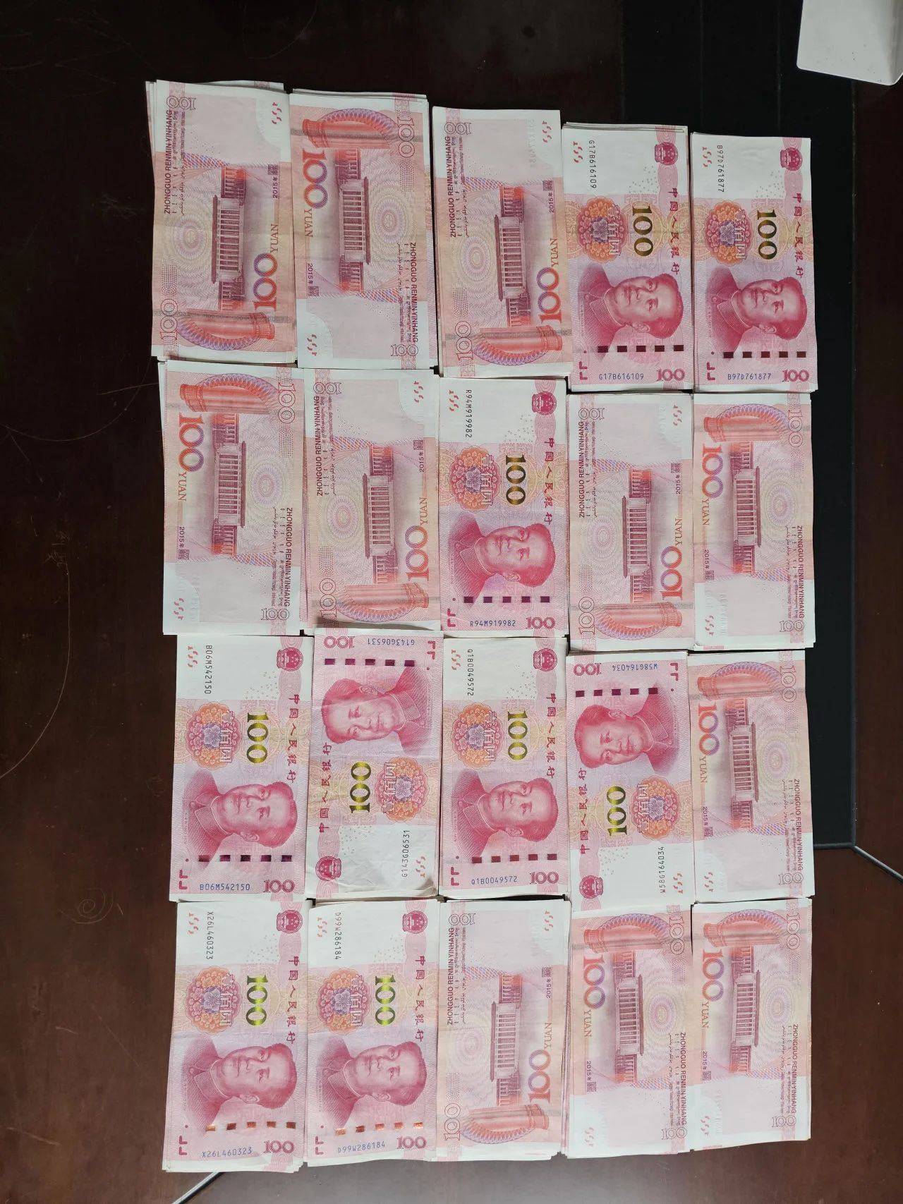 熱水壺和“喜糖”里藏著大把現(xiàn)金，浙江多地已發(fā)生，警方提醒：司機(jī)請(qǐng)警惕