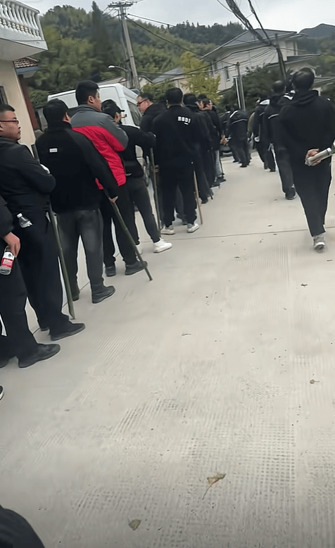 浙江諸暨重大刑案54歲徐一平在逃，警方懸賞3萬(wàn)追兇！村民：他殺妻并碎尸