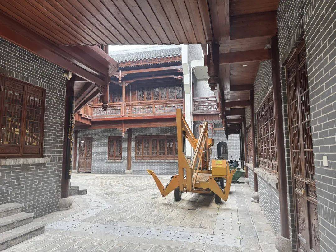 投資20億的古城變“空城”，游客中心燈都沒開