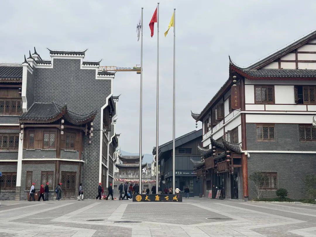 投資20億的古城變“空城”，游客中心燈都沒開