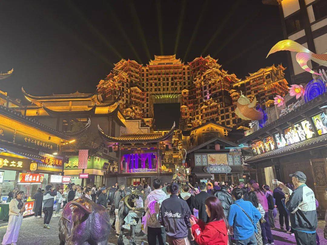 投資20億的古城變“空城”，游客中心燈都沒開