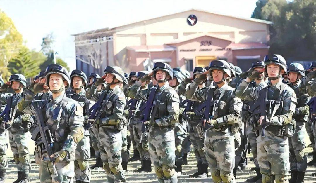 解放軍抵達(dá)當(dāng)晚，不到24小時(shí)，巴基斯坦宣布出兵，全面進(jìn)攻境內(nèi)極端組織