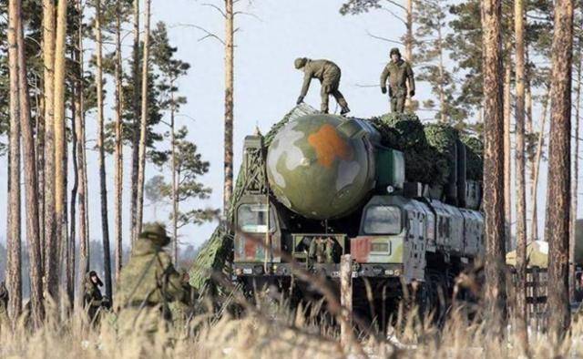 烏軍闖下大禍，俄軍145架無人機(jī)猛炸一夜，北約軍官損失慘重