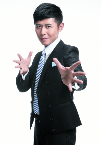 大冰回應(yīng)“羽絨服事件”：新增500件已運往玉樹