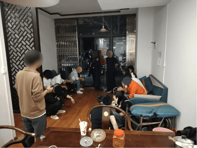 昆明警方披露：多人聚集，竟然在干這件事，被“一鍋端”！現(xiàn)場(chǎng)曝光……