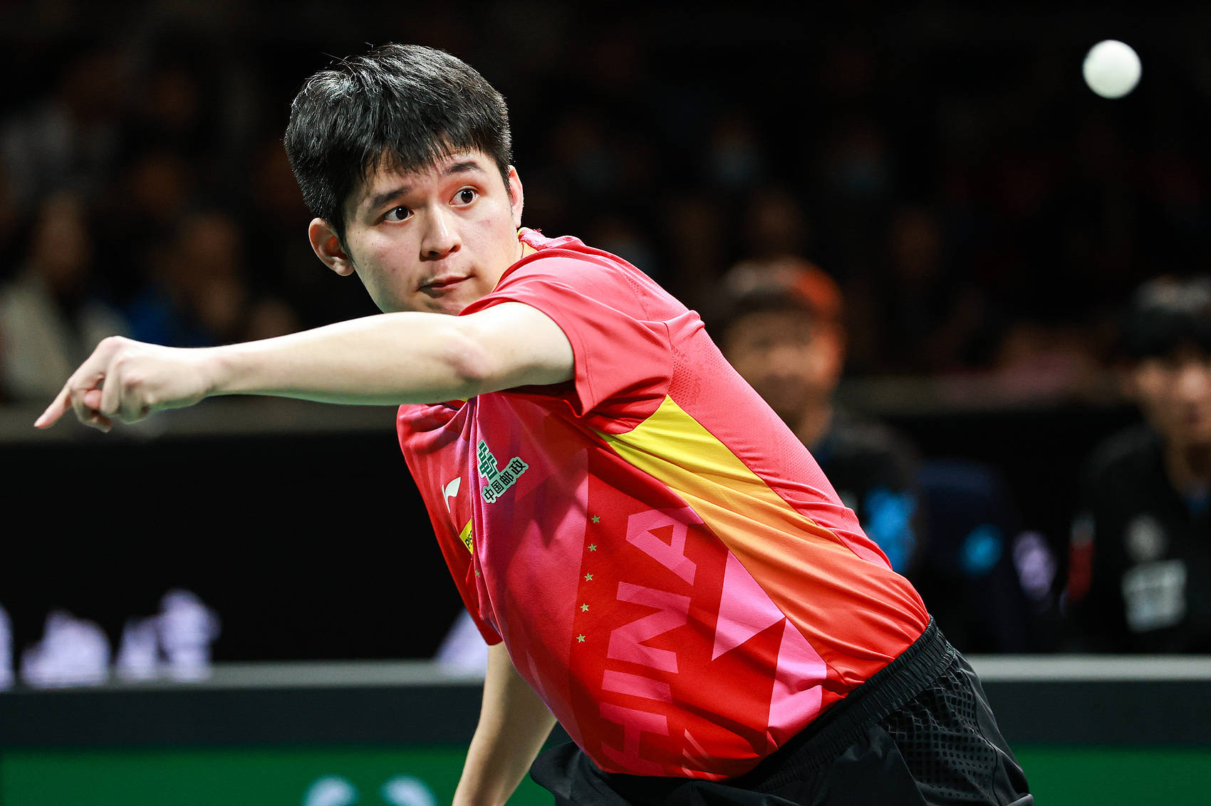 11戰(zhàn)全勝！混團(tuán)世界杯-國(guó)乒8-1韓國(guó)衛(wèi)冕奪冠 王曼昱林詩(shī)棟均橫掃