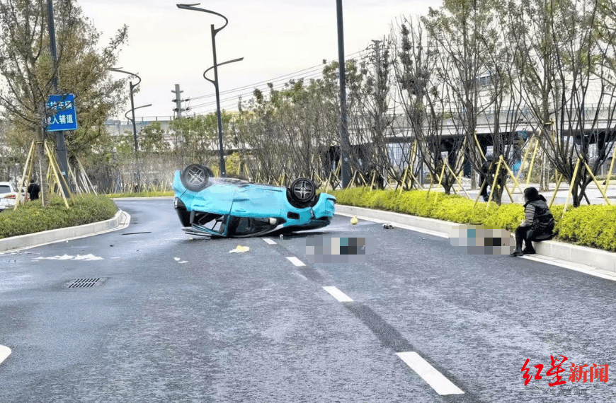 溫州一地發(fā)生車禍有大人和孩童受傷 交警：大人無(wú)大礙，原因在調(diào)查中