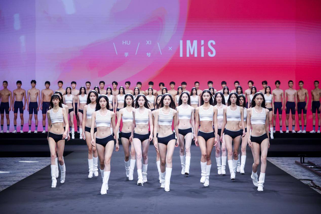 跨越次元的時(shí)尚盛典，冉冉升起的模特新星 ——2024第二十二屆中國(guó)職業(yè)模特大賽總決賽圓滿落幕