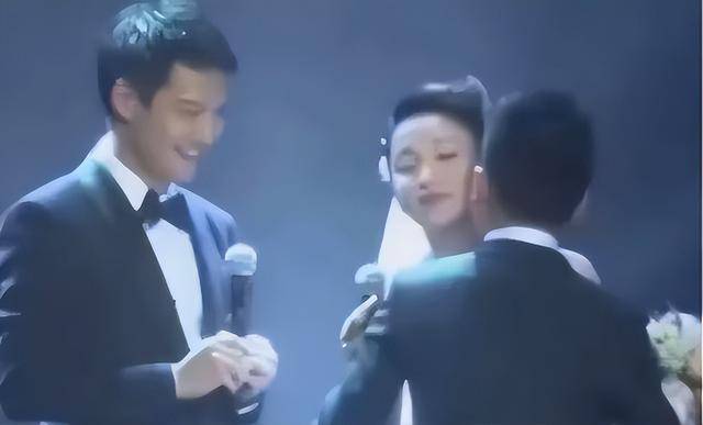 陳坤的兒子已成年，容貌開始顯現母親的基因，像誰可以認得出嗎？