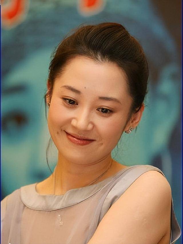 事實(shí)證明，55歲“無(wú)人敢娶”的許晴，才是真正的人間清醒！