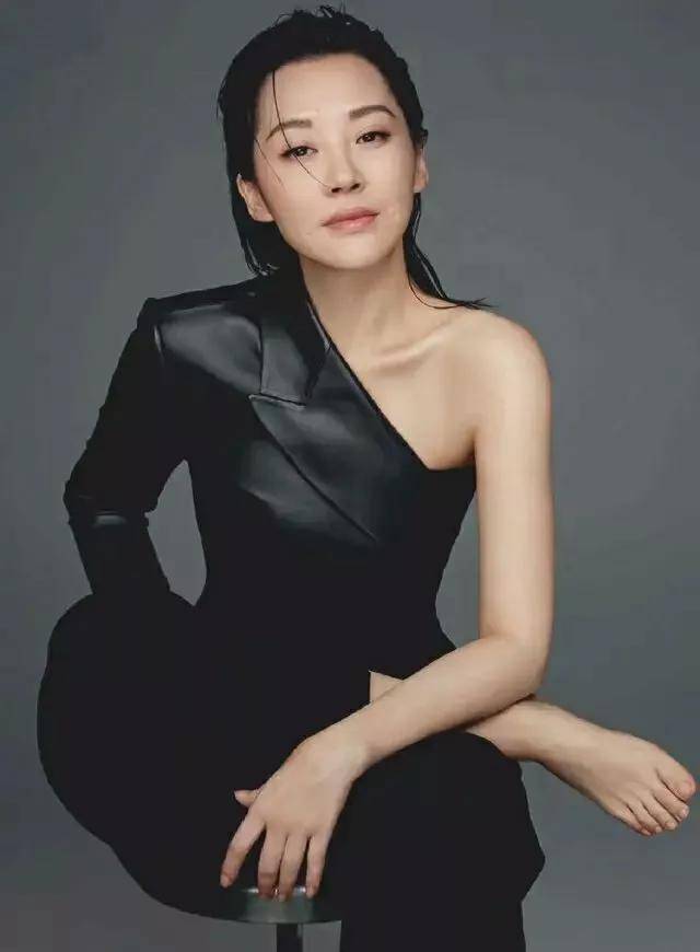 事實(shí)證明，55歲“無(wú)人敢娶”的許晴，才是真正的人間清醒！