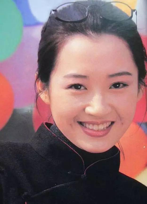 事實(shí)證明，55歲“無(wú)人敢娶”的許晴，才是真正的人間清醒！