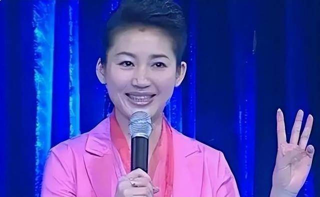 王小丫：余生好好走，病床上19字留言催人淚下，如今56歲無兒無女