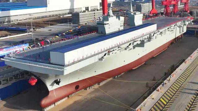 076四川艦到底余了幾萬噸？神秘的黑色飛機(jī)又是啥？