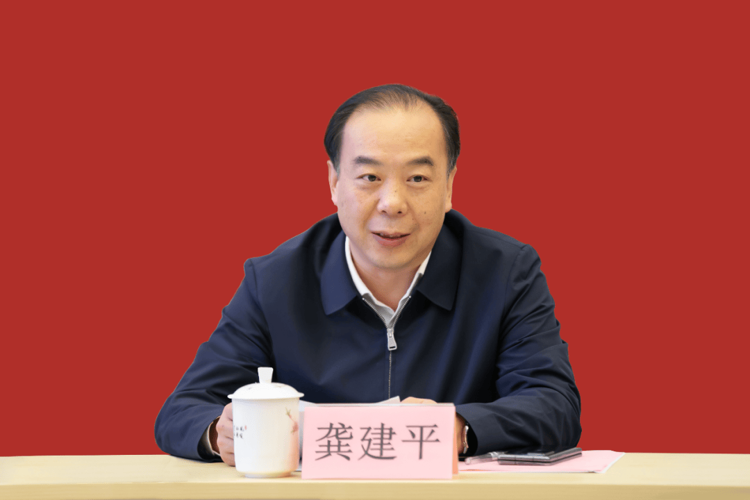 江西省衛(wèi)生健康委黨組書記、主任龔建平二〇二五年新年獻(xiàn)詞