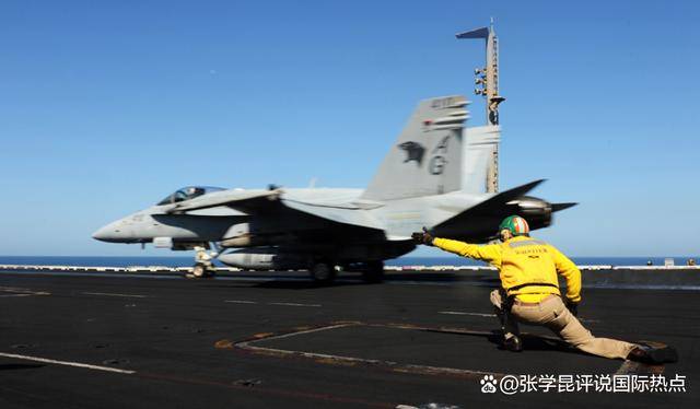 解放軍最新戰(zhàn)艦亮相，又是一個“全球第一”，為“臺獨(dú)”量身定做