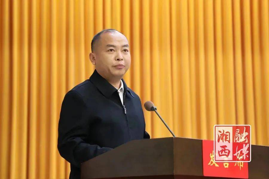 花垣縣雙龍鎮(zhèn)副鎮(zhèn)長施金通，遞補(bǔ)為湖南省委委員