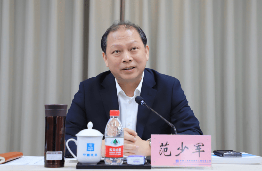 中共中央批準(zhǔn)，天津市副市長(zhǎng)范少軍調(diào)任?？谑形瘯?></p>
<p>范少軍 資料圖</p>
<p>范少軍先后任職上海、天津，此番調(diào)整前任天津市副市長(zhǎng)。</p>
<p>公開(kāi)簡(jiǎn)歷顯示，范少軍，男，漢族，1970年11月生，大學(xué)學(xué)歷，工商管理碩士學(xué)位，中共黨員。</p>
<p>他曾任上海市審計(jì)局國(guó)有資產(chǎn)鑒證審計(jì)處處長(zhǎng)、人事處處長(zhǎng)，市審計(jì)局副局長(zhǎng)、黨組成員等職。2015年6月任上海市普陀區(qū)委常委、副區(qū)長(zhǎng)，2016年8月任上海市寶山區(qū)區(qū)長(zhǎng)。</p>
<p>2019年12月，范少軍調(diào)任天津市河?xùn)|區(qū)委書記，2023年1月當(dāng)選天津市副市長(zhǎng)，至此番再次跨省履新。</p>
<p>2024年12月6日消息，海南省委常委、海口市委書記羅增斌被查。</p>
<p>來(lái)源：“政事兒”微信</p>
                			    
			</div>
			<div   id=