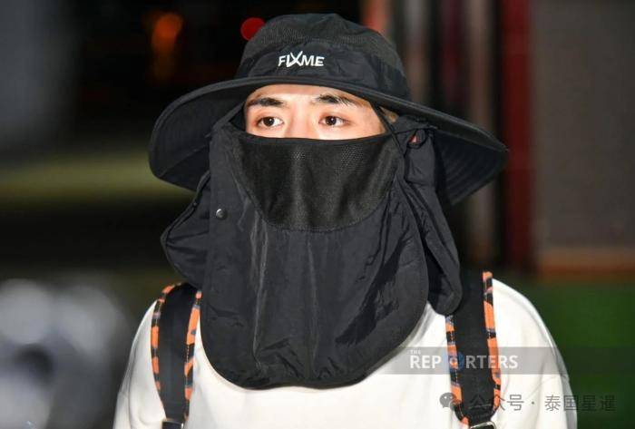 王星回國了，但網友還是想不通：為什么會選擇拐賣明星？
