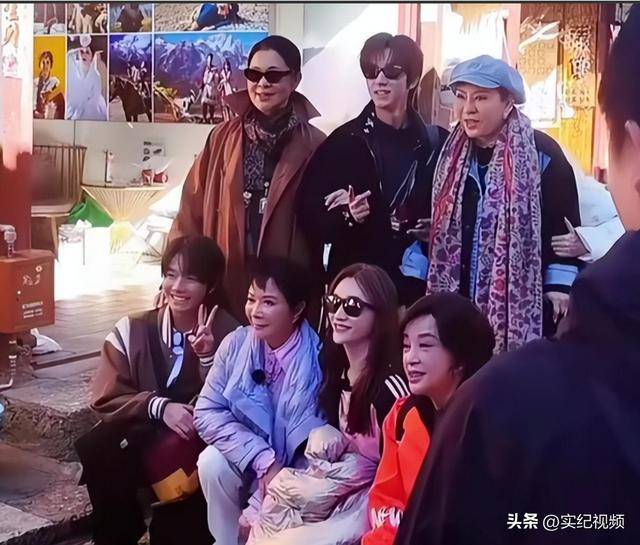 這次，被扒了個(gè)底朝天的李小冉，徹底顛覆了大眾對(duì)她的固有認(rèn)知！