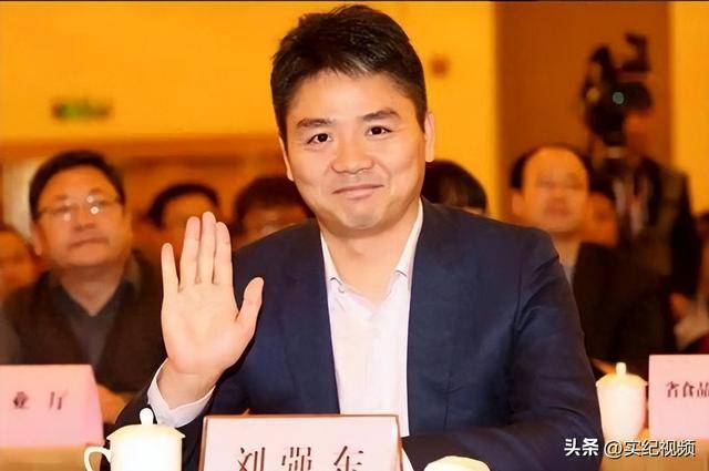 坐擁742億，卻救不了43歲妹妹！把外甥當親子，一年給100萬撫養(yǎng)費