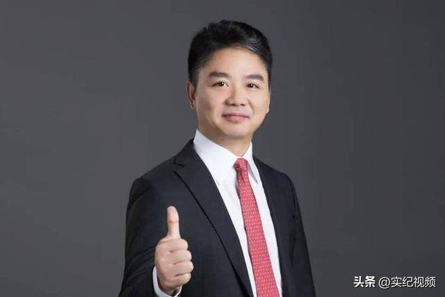 坐擁742億，卻救不了43歲妹妹！把外甥當親子，一年給100萬撫養(yǎng)費