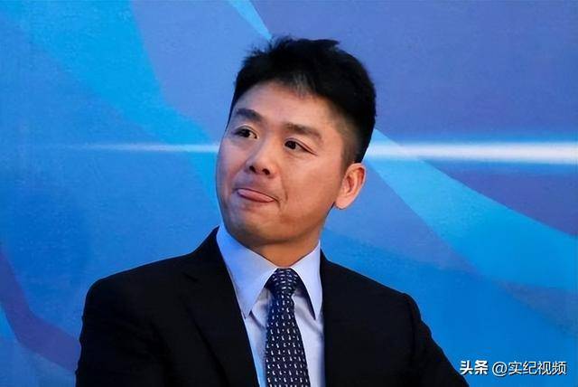 坐擁742億，卻救不了43歲妹妹！把外甥當親子，一年給100萬撫養(yǎng)費