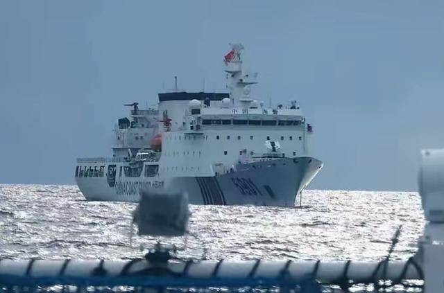 菲方要求中國撤走5901艦，結(jié)果下一秒當(dāng)場懵了，中方新打法奏效