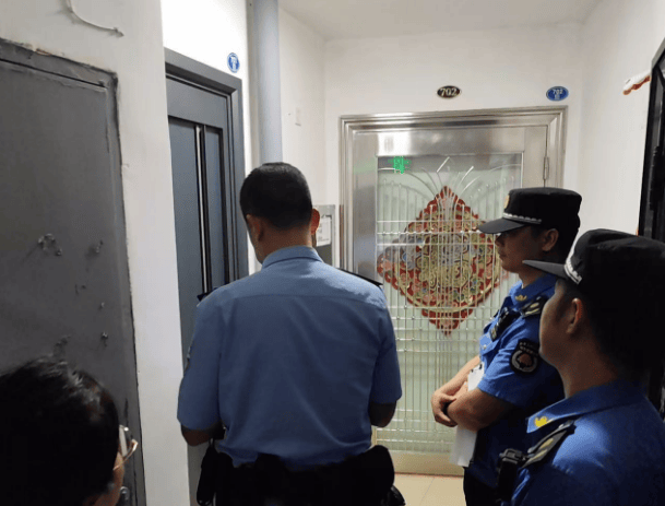 “太惡心了！”樓上鄰居將飯廳位置改成廁所……