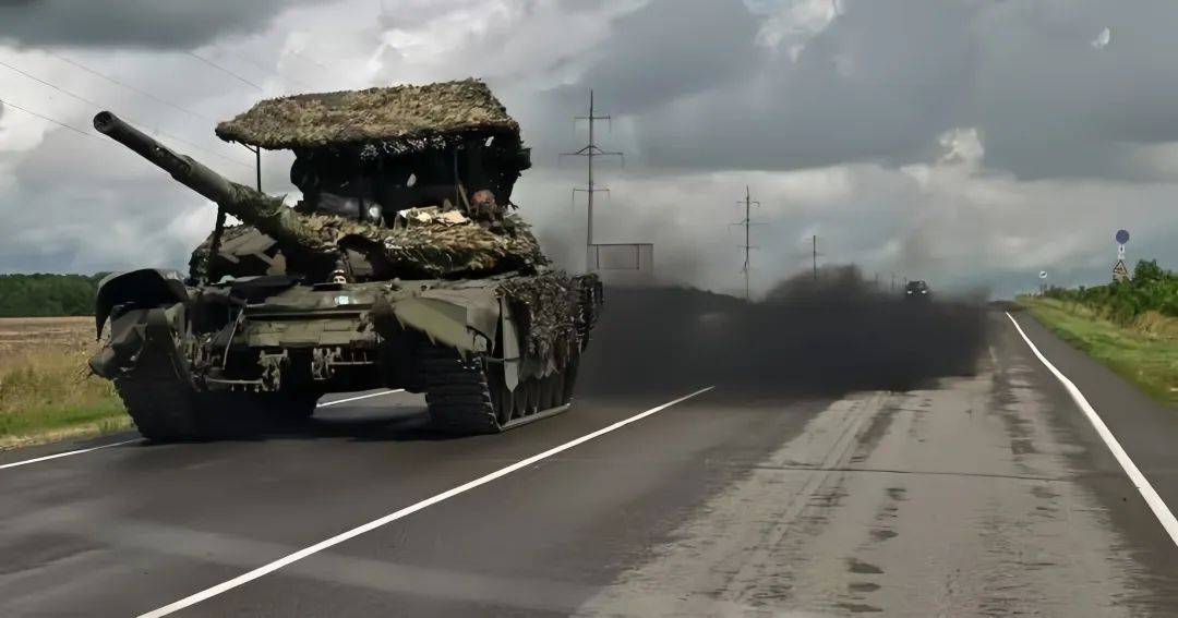 俄軍突襲庫(kù)皮揚(yáng)斯克，千輛戰(zhàn)車大舉渡河，烏克蘭緊急反應(yīng)：澤連斯基如何應(yīng)對(duì)？