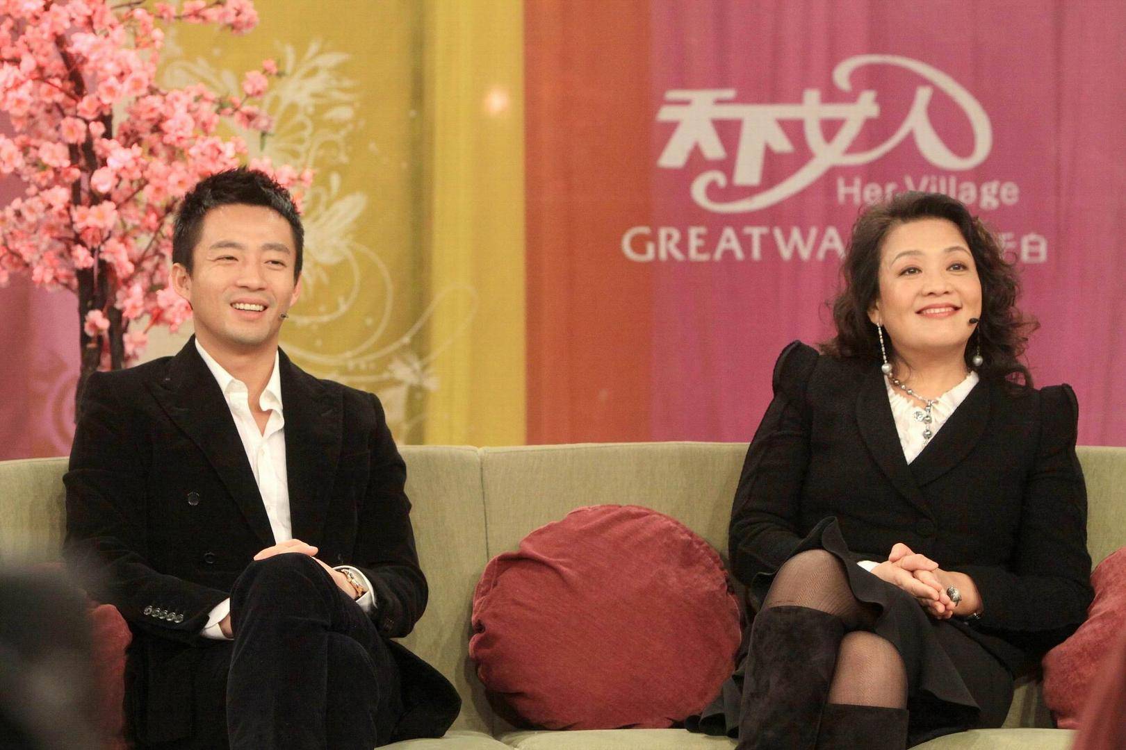 張?zhí)m未被封禁的賬號(hào)開播，本人未露面