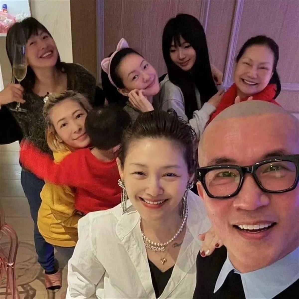 大S去世第10天，母親凌晨連發(fā)4條動態(tài)：把悲傷留給自己
