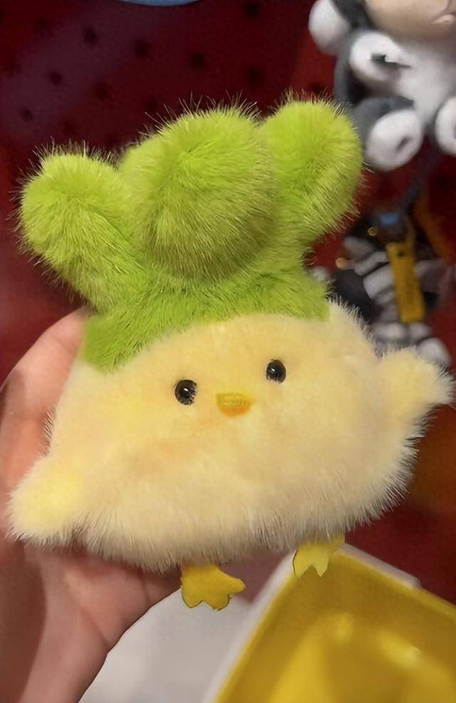 “武漢和平鳥”玩偶“蒜鳥”走紅，一天能賣1000多個