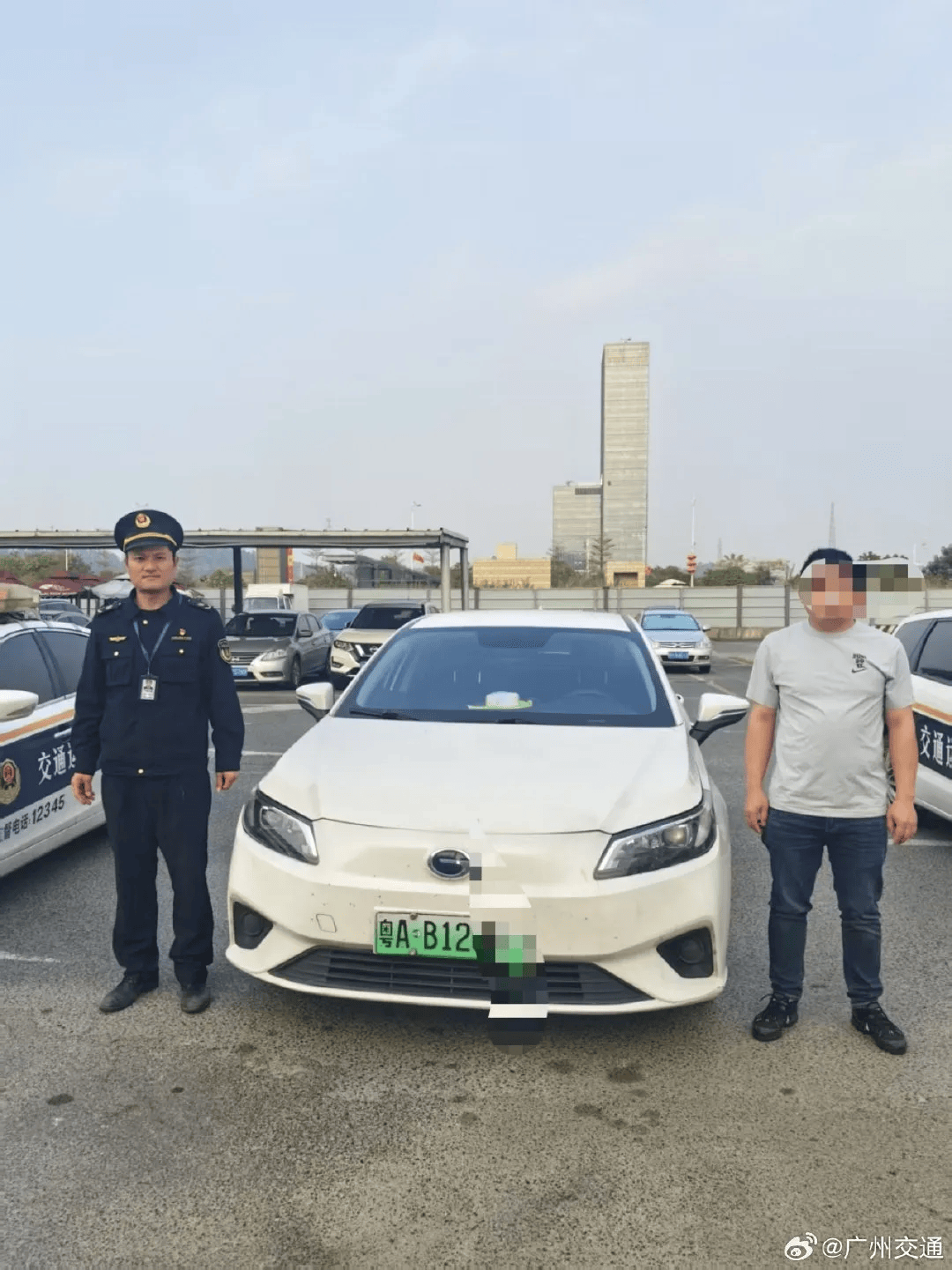 廣州南站再現(xiàn)黑車宰客，大學(xué)生打車18公里被收581元