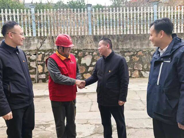 國網(wǎng)岳陽供電公司：久久為功，“電駱駝”授旗再出發(fā)