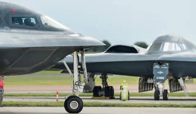空軍副司令：轟-20很快了！網(wǎng)友：殲-36都來了，轟-20還要多久？
