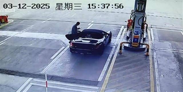 全網(wǎng)關(guān)注！加油后逃單的保時(shí)捷男司機(jī)落網(wǎng)了