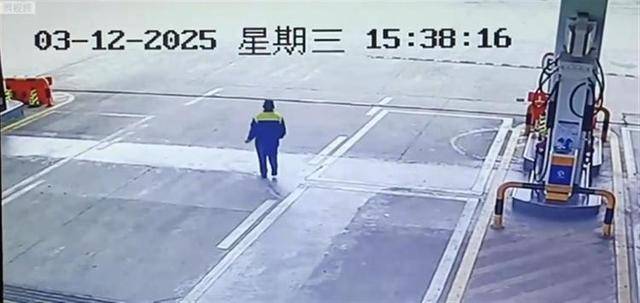 全網(wǎng)關(guān)注！加油后逃單的保時(shí)捷男司機(jī)落網(wǎng)了