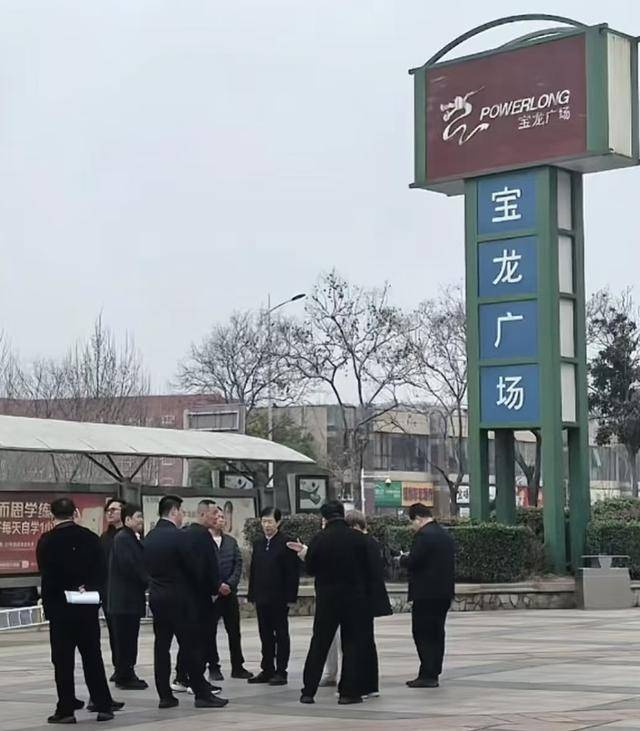 高鐵站東廣場緣何成終極贏家？看胖東來鄭州首店選址“神邏輯”