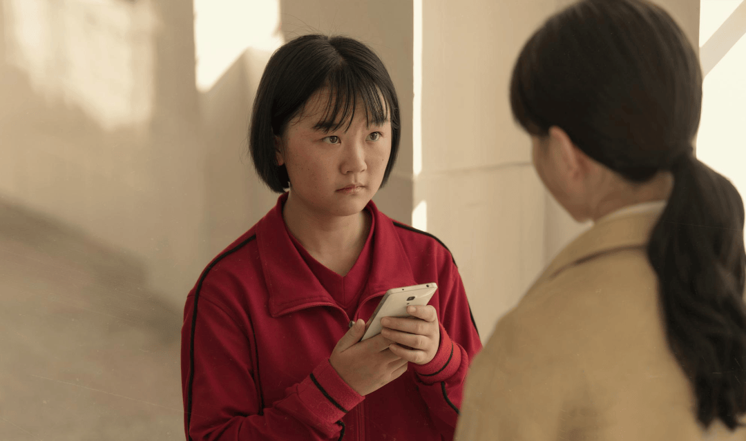 學(xué)生禁玩手機(jī)，催生孩子間的地下交易