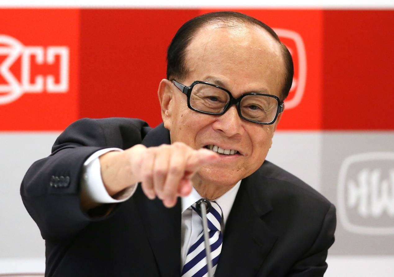 招招致命！等從李嘉誠(chéng)手里奪回巴拿馬港口后，特朗普下令猛攻胡塞！