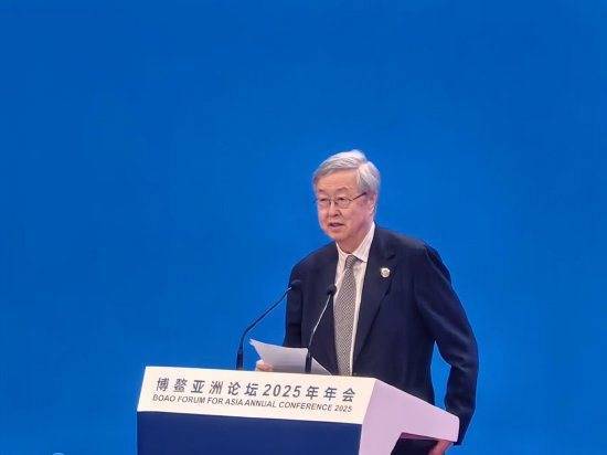 原央行行長周小川：還有近1億人沒有參保！這是必須解決的問題！養(yǎng)老保險發(fā)展還是不充分，我們需要增加居民收入