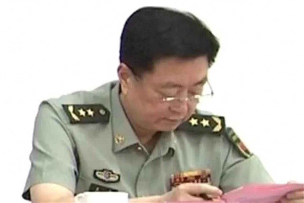 極目政情|唐勇被撤銷(xiāo)全國(guó)政協(xié)委員資格，曾參與國(guó)慶閱兵，中將軍銜
