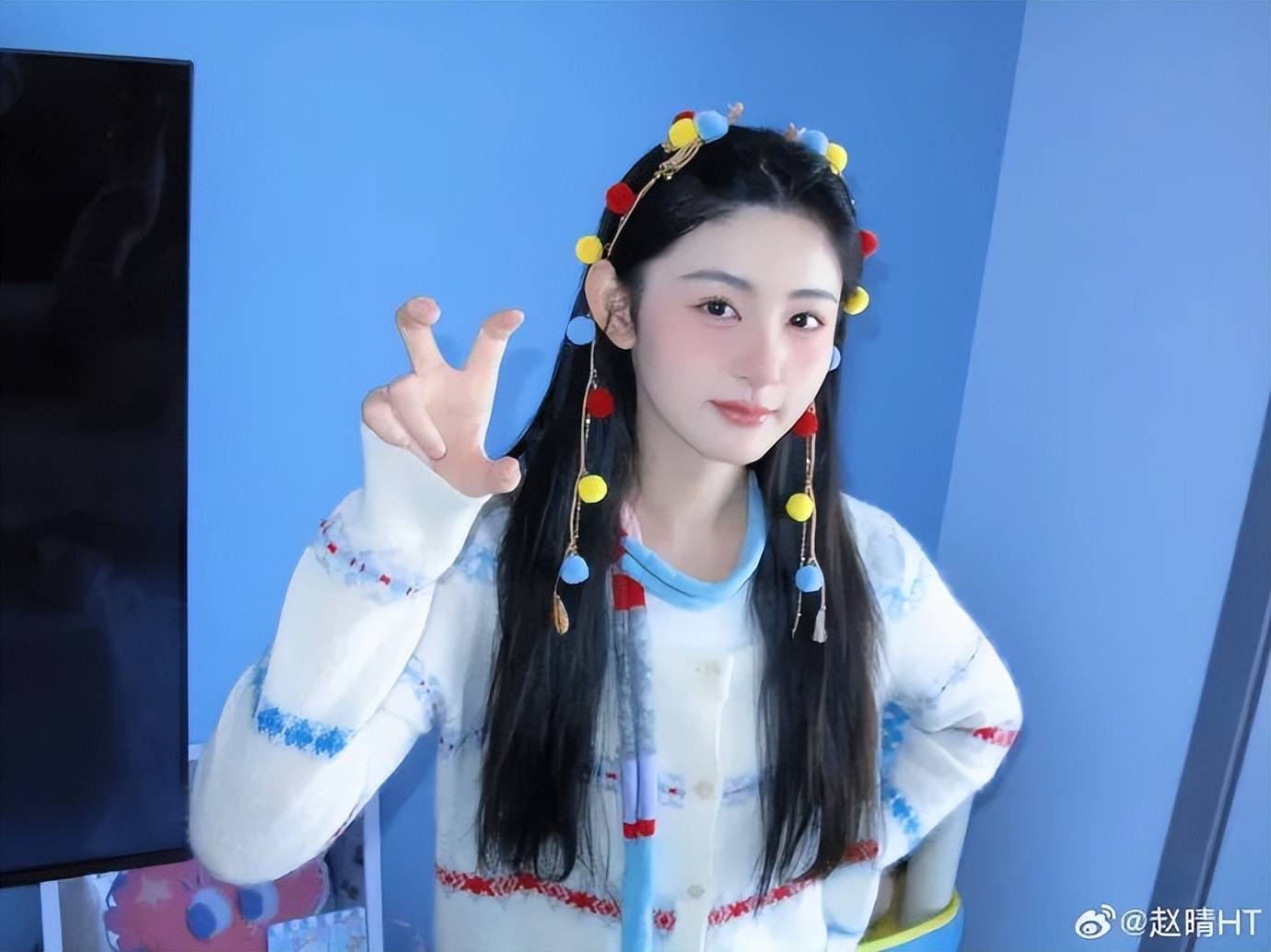 于正夸旗下女星“這絕世容顏”上熱搜，評論區(qū)翻車，女方回應(yīng)